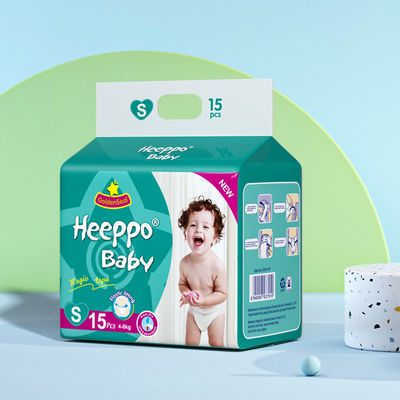 Un bon prix. La couche-culotte faite sur commande de bébé d'ODM halètent jetable respirable tirent vers le haut des couches-culottes de bébé en ligne
