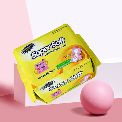 Un bon prix. Prix bas en gros hygiène féminine ultra-mince coton biologique serviettes hygiéniques jetables en ligne